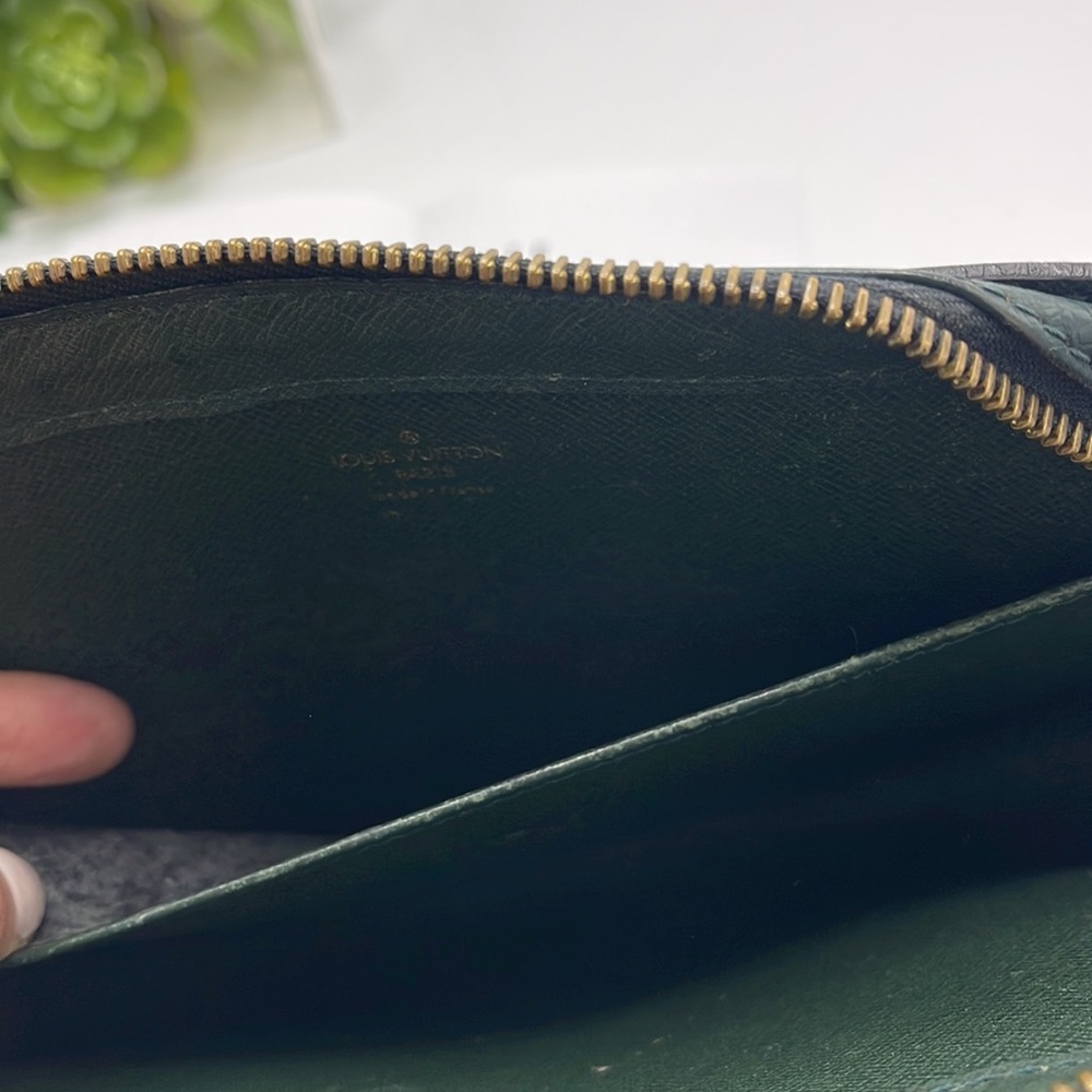 AUTHENTIC Louis Vuitton clutch / wristlet - Picture 6 of 12